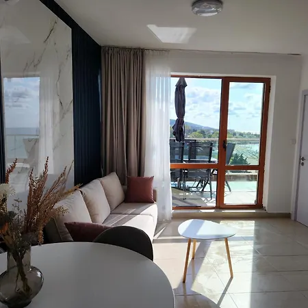 Sunny Bay A Sunny Солнечный берег